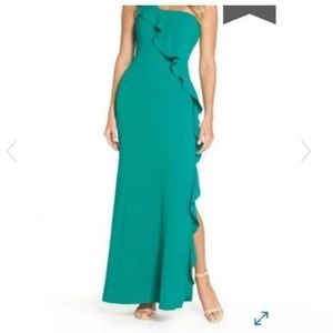 VINCE CAMUTO long emerald green dress
